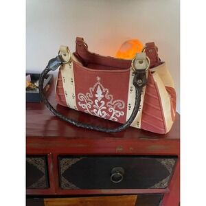 Nikita Lynn Embroidered Bag
